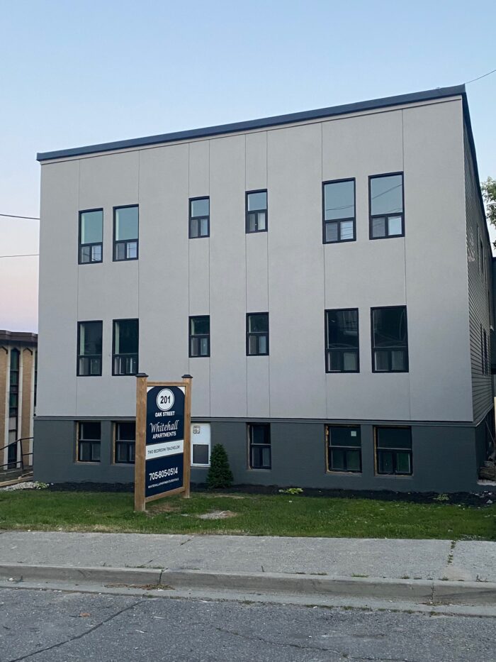 201 Oak St. Whitehall Apartments