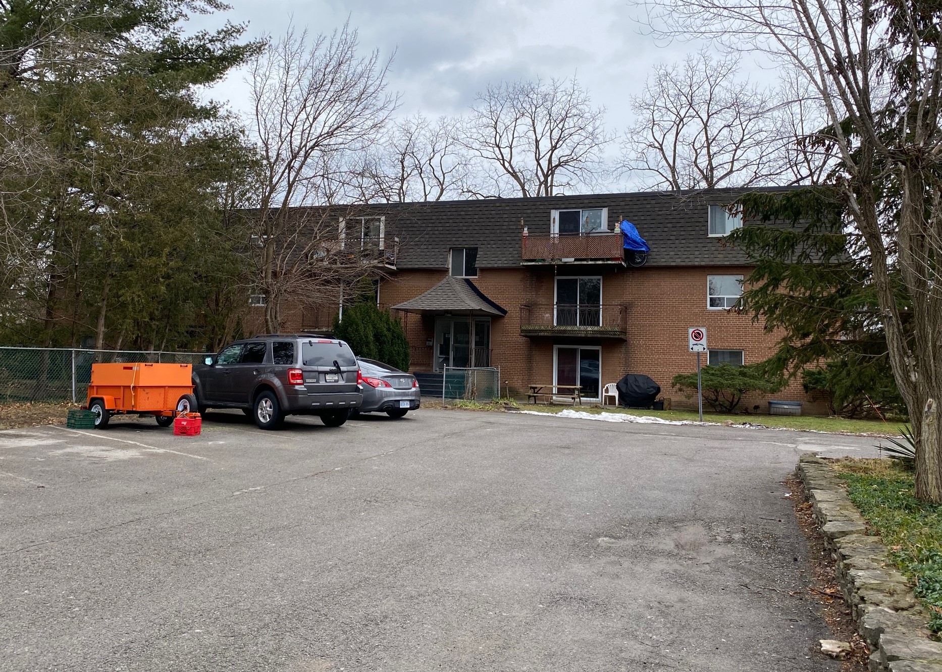 2124 Ghent Ave. Whitehall Apartments