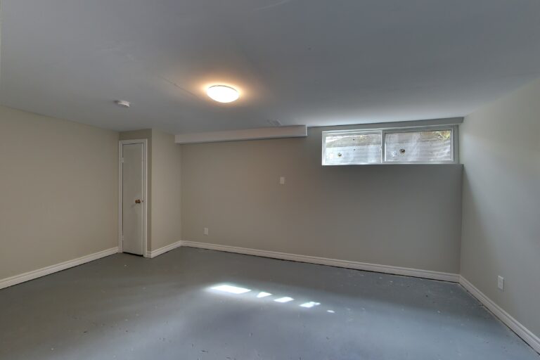 1 357 Murray Street 11 min 768x512