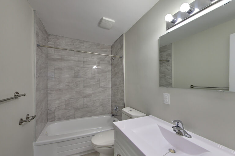 13 Lansdowne Avenue North 17 768x512