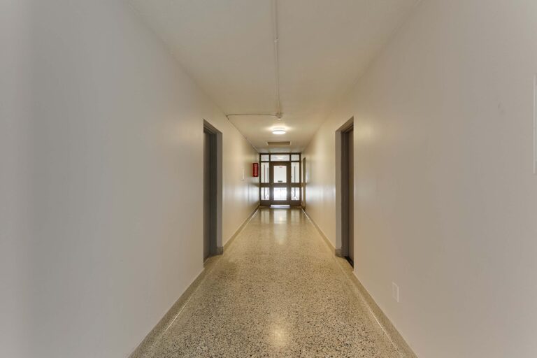 21 Stirling Avenue South DeanHoltzPhotography 10 768x512