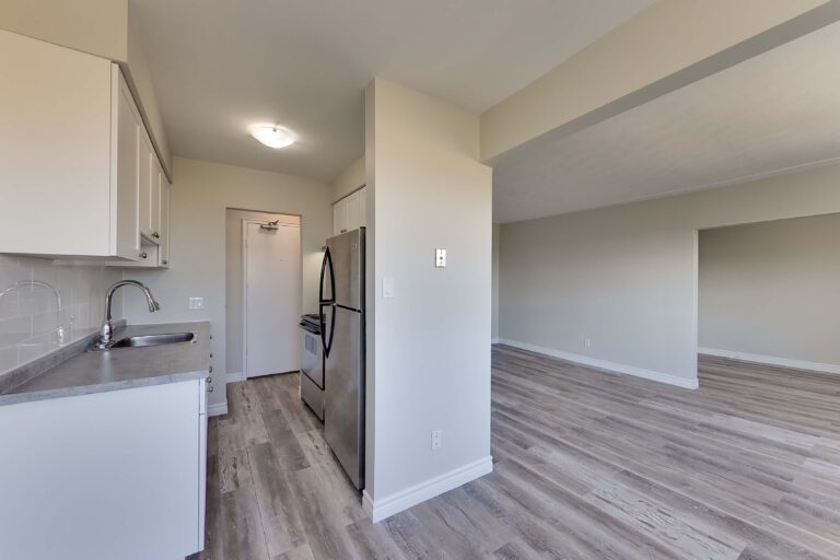 21 Stirling Avenue South DeanHoltzPhotography 15 768x512