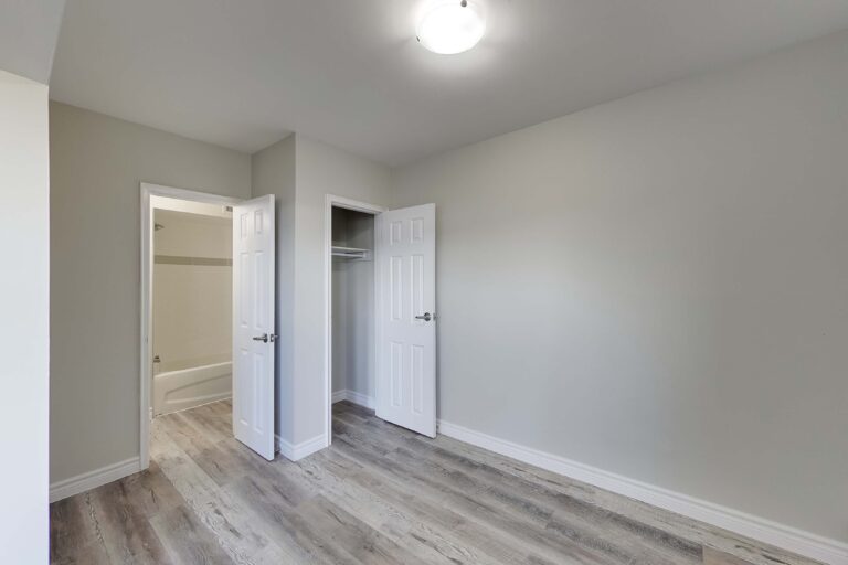 21 Stirling Avenue South DeanHoltzPhotography 20 768x512