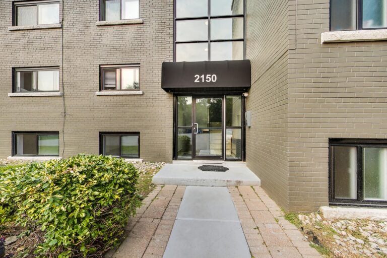 2150 Lilnac Court DeanHoltzPhotography 13 1 768x512