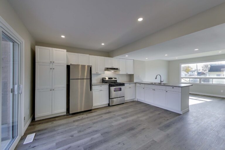 24 695 Wallace Street DeanHoltzPhotography 10 768x512