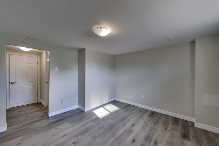 24 695 Wallace Street DeanHoltzPhotography 16 768x512