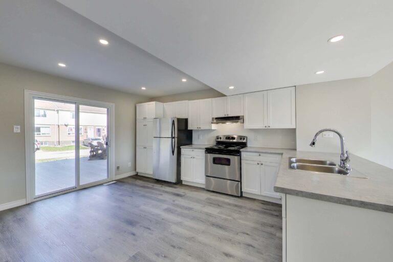 24 695 Wallace Street DeanHoltzPhotography 8 768x512