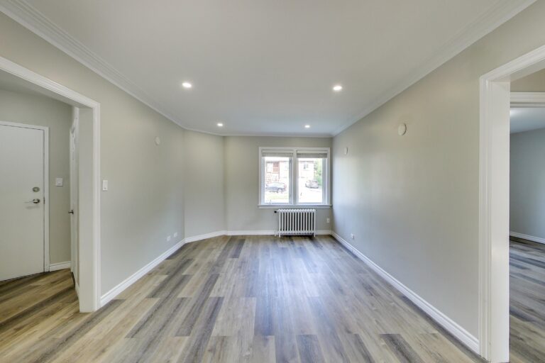 367 369 Howey Drive DeanHoltzPhotography 13 1 768x512
