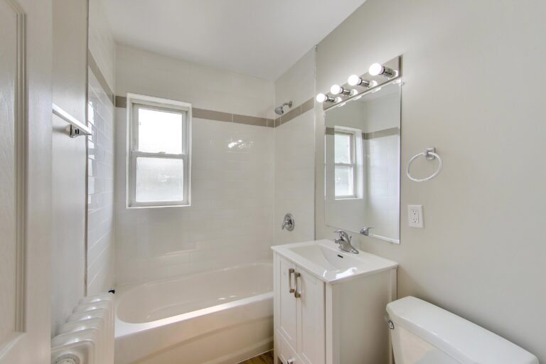 367 369 Howey Drive DeanHoltzPhotography 19 768x512