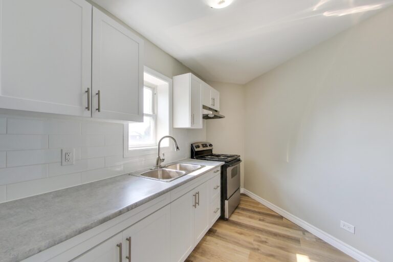 367 369 Howey Drive DeanHoltzPhotography 21 768x512