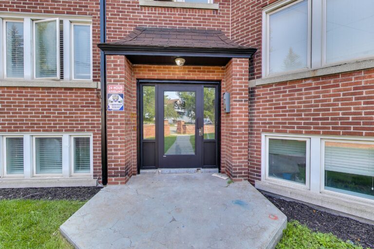 367 369 Howey Drive DeanHoltzPhotography 8 768x512