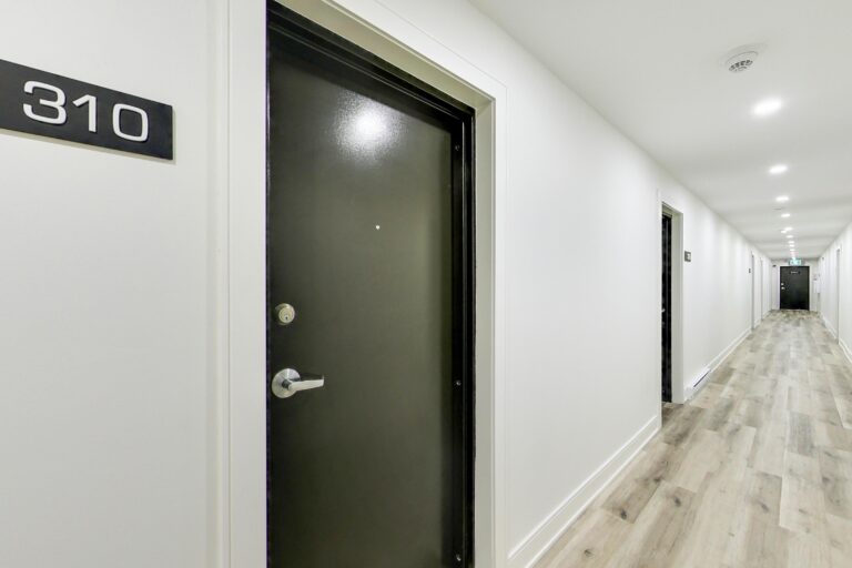 444 Park Street West DeanHoltzPhotography 12 768x512