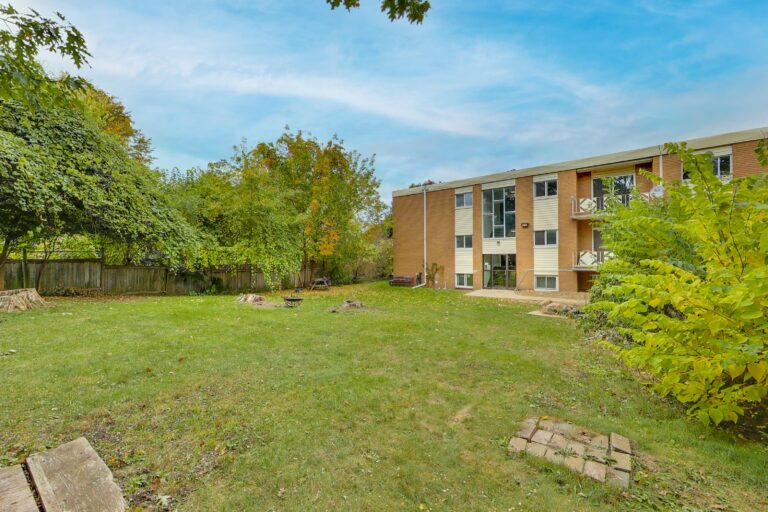 61 Ballantyne Avenue DeanHoltzPhotography 6 768x512