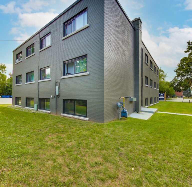 2150 Lilnac Court DeanHoltzPhotography 9 copy 768x748